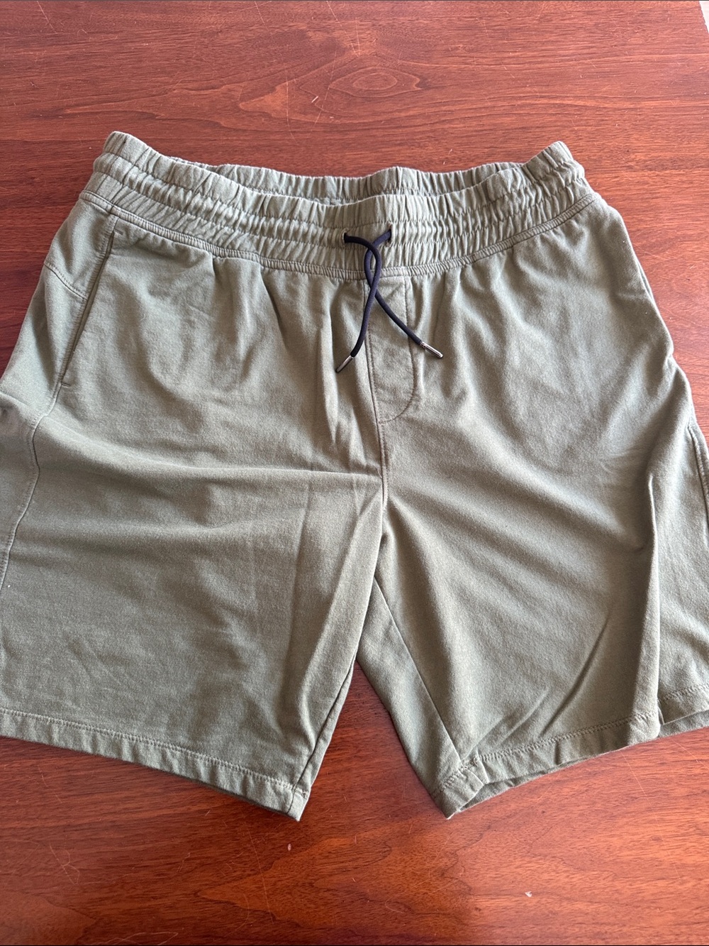 Zella Men Olive Drawstring Athletic Shorts with Black Cord